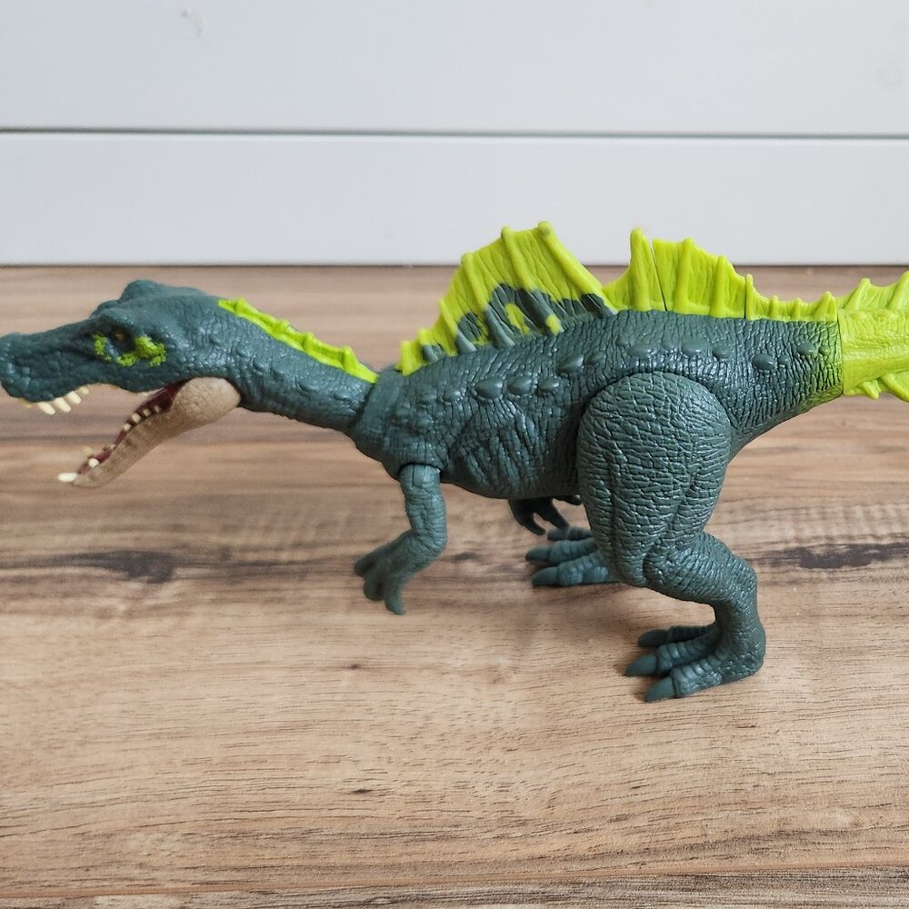 Jurassic World Dominion Roar Strikers Ichthyovenator Dinosaur Figure Roars Works